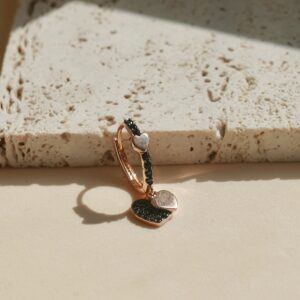 Mono uhan Sim Pop - Rinka s črnimi cirkoni in srčki - rožnata