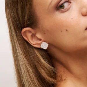 UHANI KVADRATI Z BELIMI CIRKONI V RUMENI