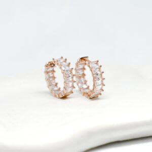 Uhani Sim Pop - Rinke s podolgovatimi belimi cirkoni v rožnati barvi