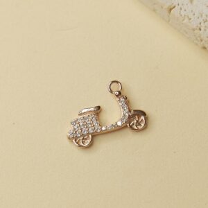 Obesek Vespa s cirkoni - rožnata