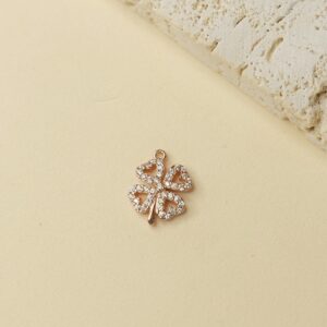 Obesek deteljica s cirkoni - rožnata