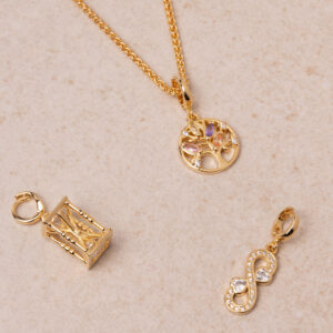 Obesek peščena ura s cirkoni