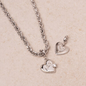 Obesek srček MOM s cirkoni (na ogrlici)