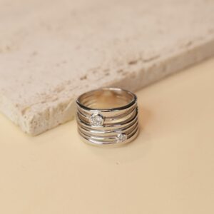 Sim Pop - Širok prstan z dvemi cirkoni - srebrn