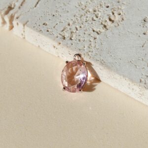 Obesek roza kamen - rožnat