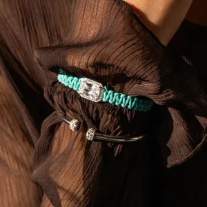 AZUL - Zapestnica iz vrvice z obeskom - srebrna