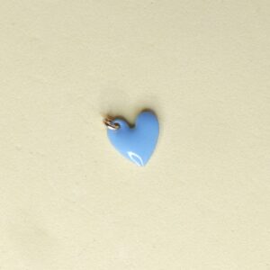 Obesek emajliran moder srček - rožnat