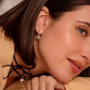 Shapes - Mono uhan rinka z obeskom - rumen