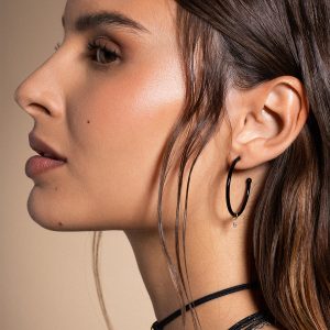 GIPSY CHIC - Uhani srednje rinke - črn emajl