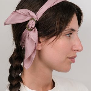 Foulard - Ruta Eli v roza barvi z enojnim srebrnim členom