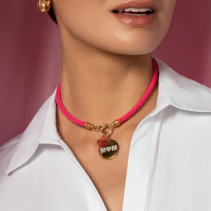 CHARM BAR kratka ogrlica iz roza vrvice - rumena