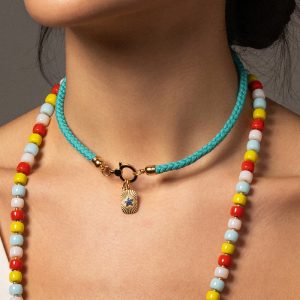 CHARM BAR kratka ogrlica iz modre vrvice - rumena