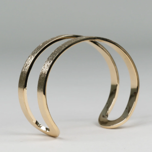 Rebecca - Trda zapestnica bangle - rumena